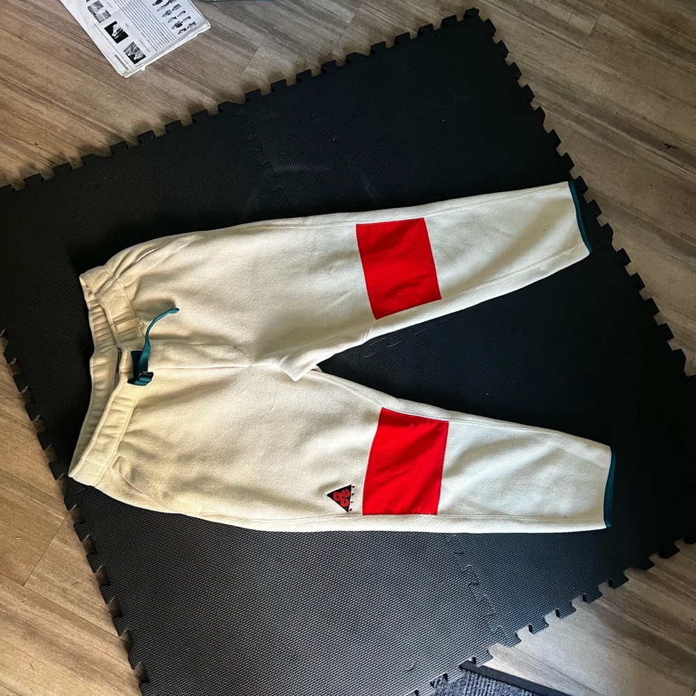 Nike ACG Soft Fleece Sweatpants Size large